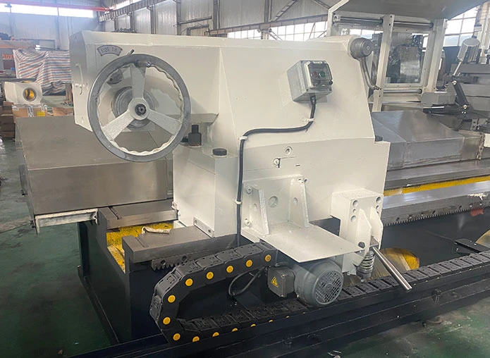 CNC roll turning lathe