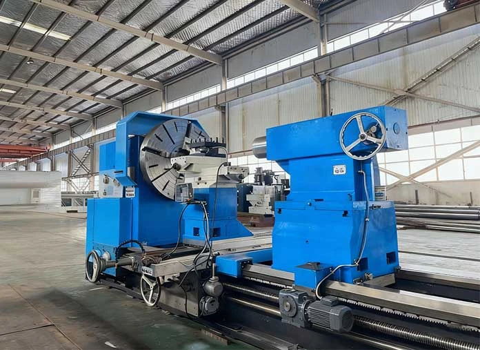 Conventional heavy duty lathe