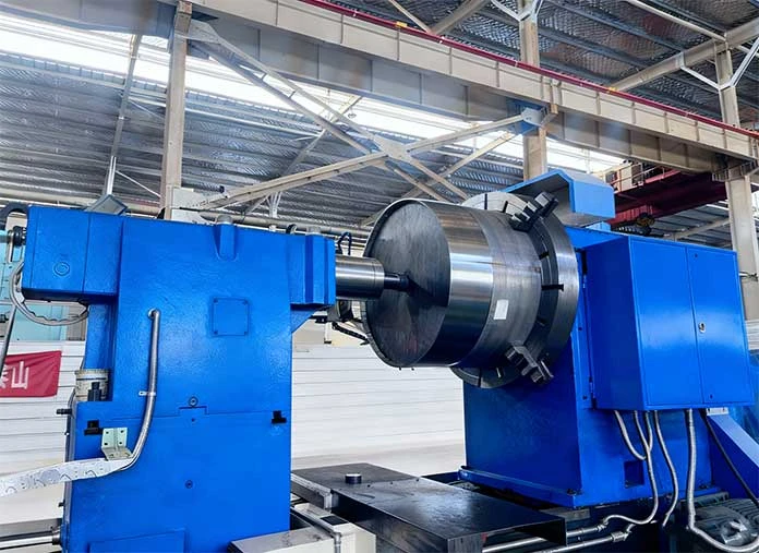 Conventional heavy duty lathe