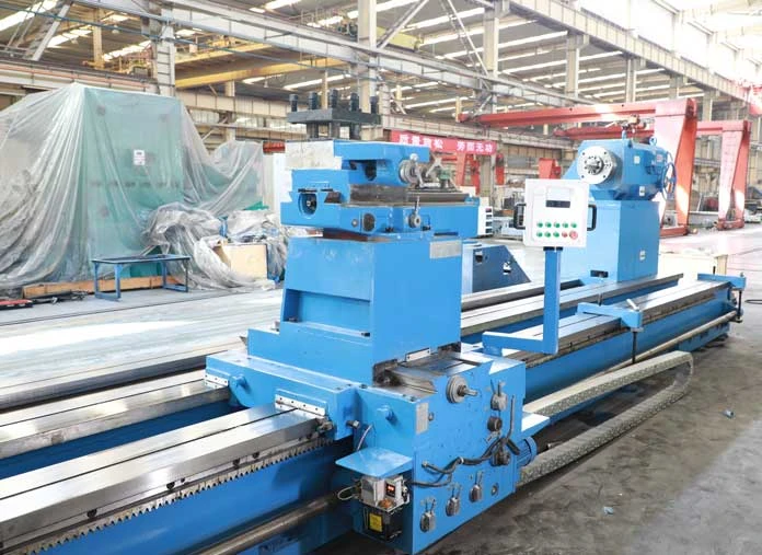 Conventional heavy duty lathe